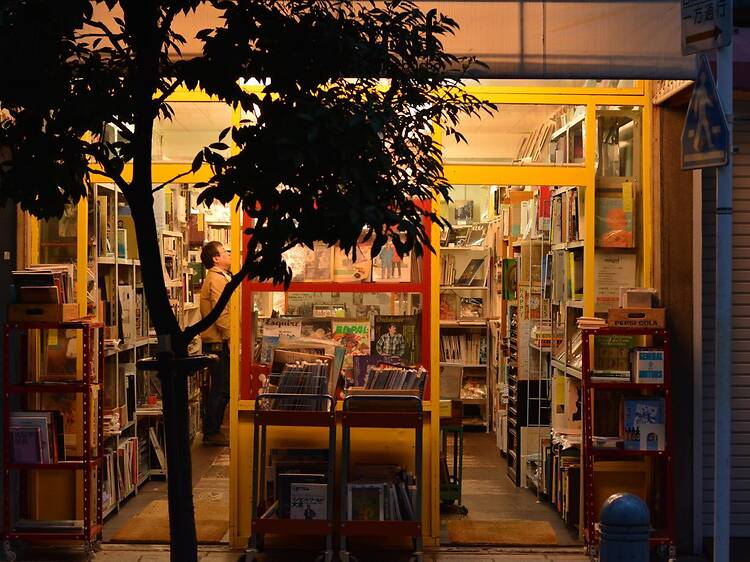แนะนำ 6 หนังสือฉากหลังกรุงเทพฯ ที่เต็มไปด้วยเสน่ห์ของเมือง