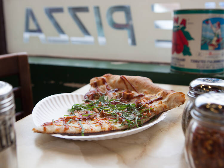 This Chicago spot serves one of the best pizza slices in the country according to a new ranking