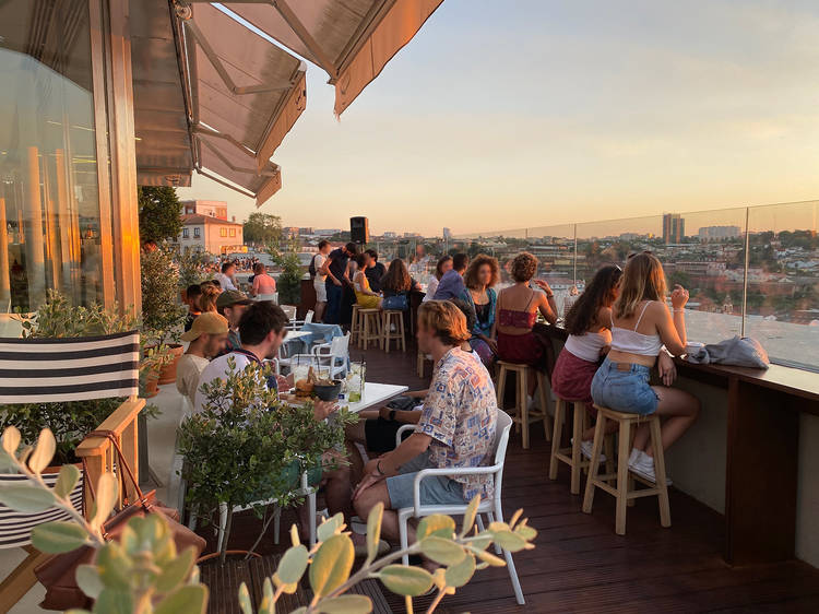 The best rooftop bars in Porto for 2026